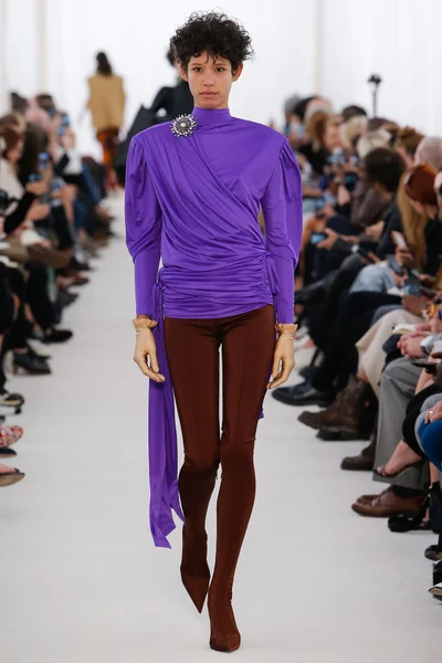 Look 27